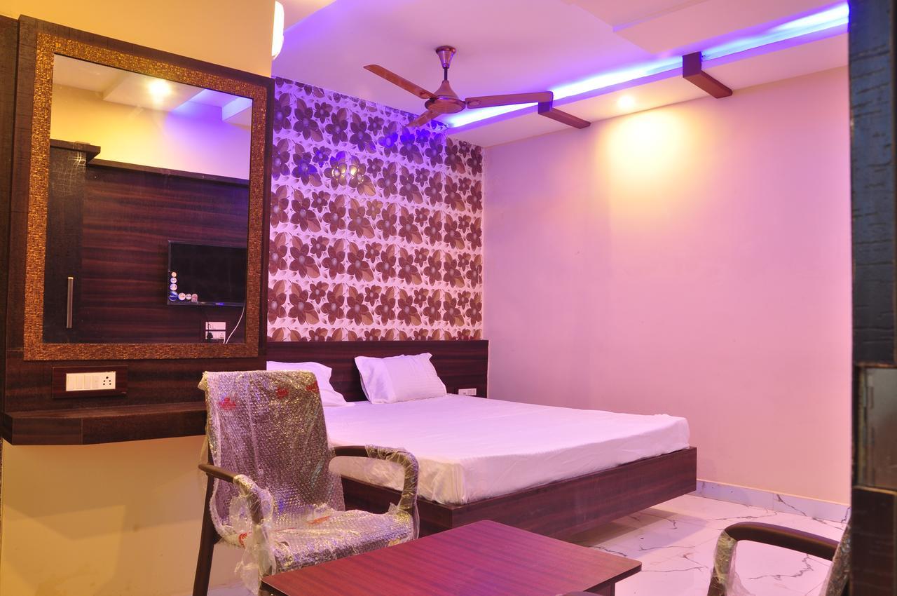 Hotel Golden Inn Balangir Bagian luar foto