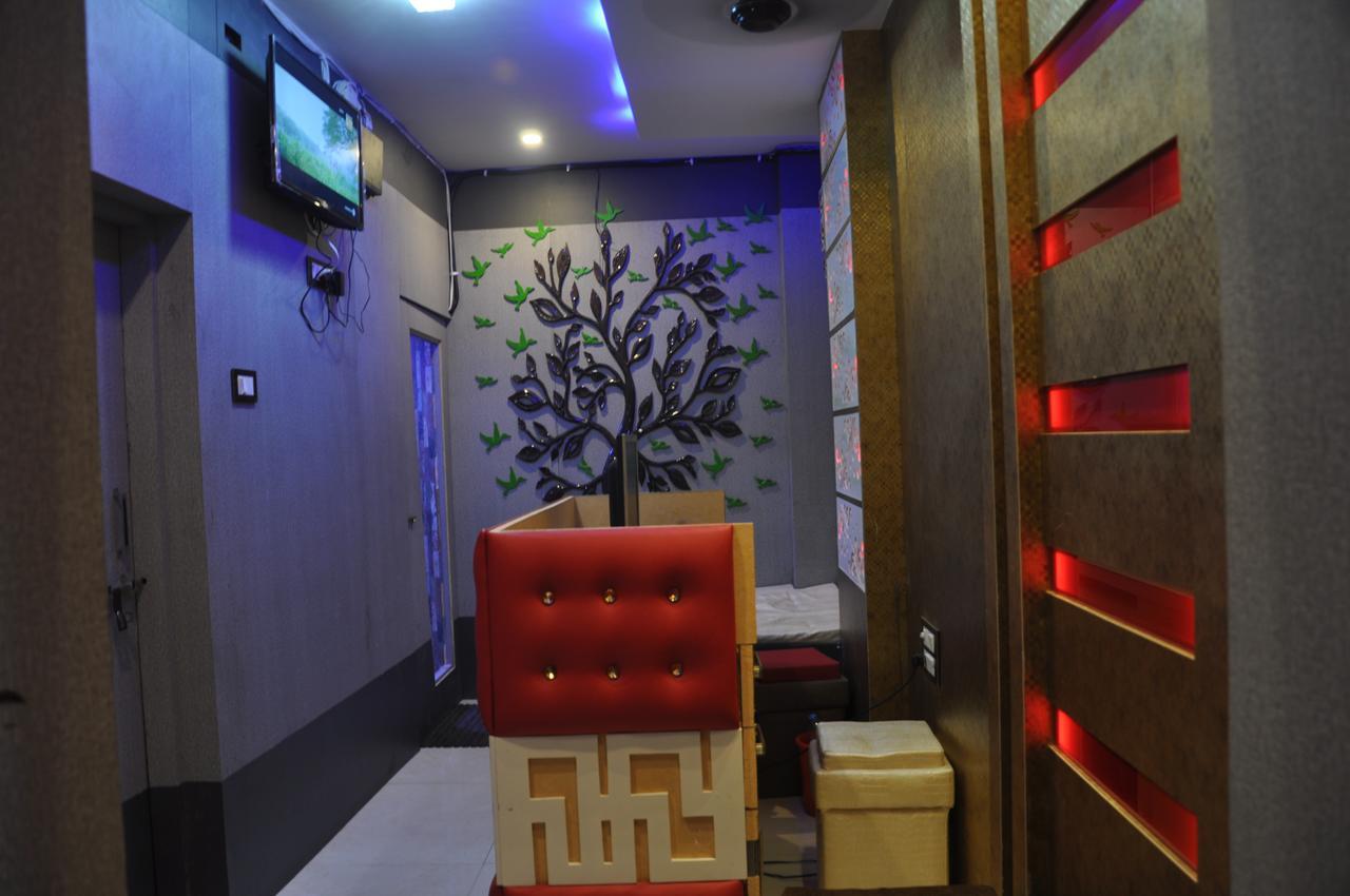 Hotel Golden Inn Balangir Bagian luar foto