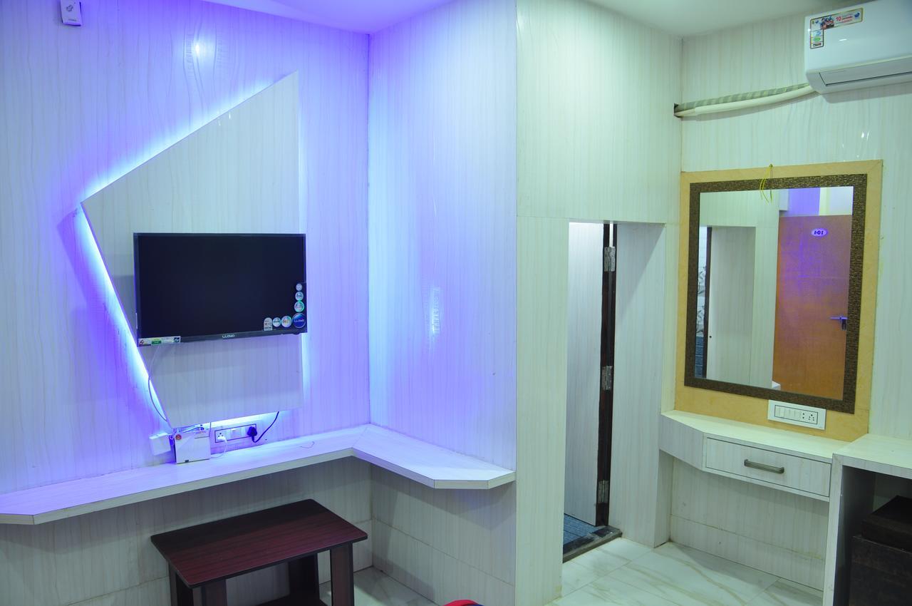 Hotel Golden Inn Balangir Bagian luar foto